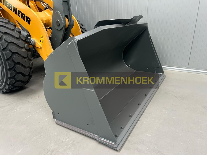Chargeuse sur pneus Liebherr L 538: photos 8