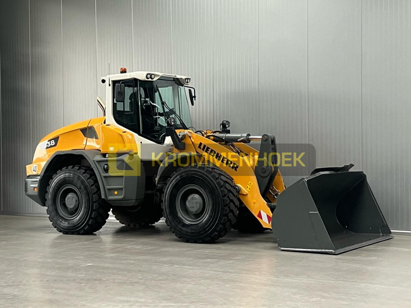 Chargeuse sur pneus Liebherr L 538: photos 6