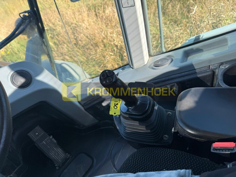 Chargeuse sur pneus Liebherr L 586 Xpower: photos 13