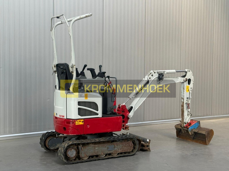 Takeuchi TB 210 R - Mini pelle: photos 4 Takeuchi TB 210 R - Mini pelle: photos 4