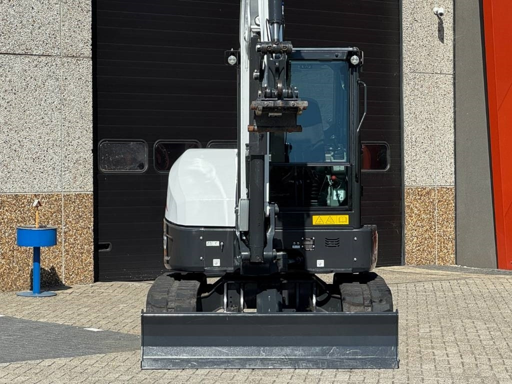 Bobcat E60 R2, 2024, 54 hours!! - Pelle sur chenille: photos 5 Bobcat E60 R2, 2024, 54 hours!! - Pelle sur chenille: photos 5