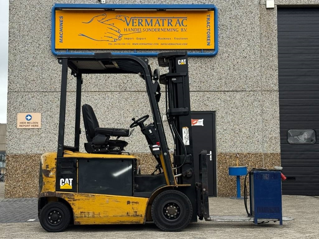 CAT EP25K, forklift, 2009!! - Chariot élévateur électrique: photos 5 CAT EP25K, forklift, 2009!! - Chariot élévateur électrique: photos 5