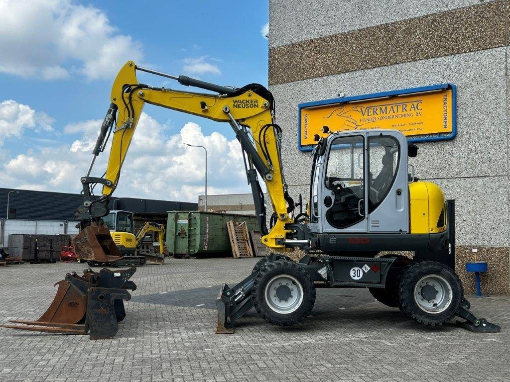 Wacker Neuson EW100 – 1376 hours – 2019!! - Pelle sur pneus: photos 2 Wacker Neuson EW100 – 1376 hours – 2019!! - Pelle sur pneus: photos 2