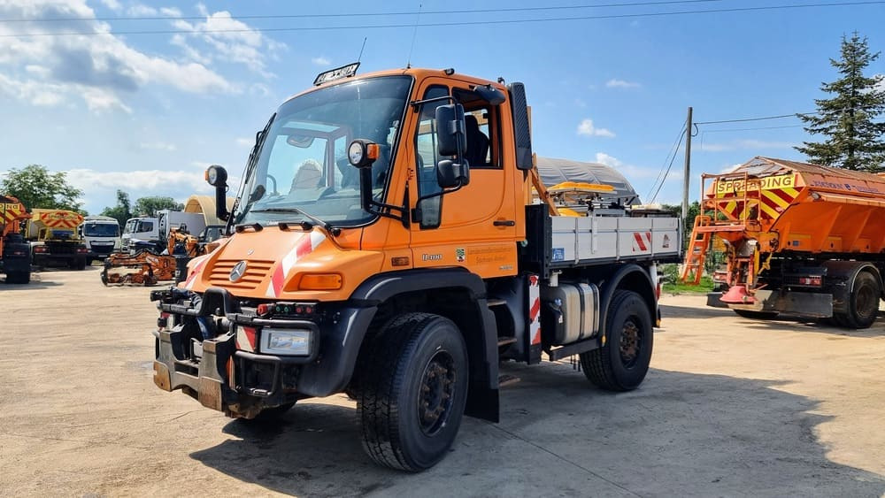 MERCEDES-BENZ Unimog U400 - Tracteur communal: photos 1 MERCEDES-BENZ Unimog U400 - Tracteur communal: photos 1