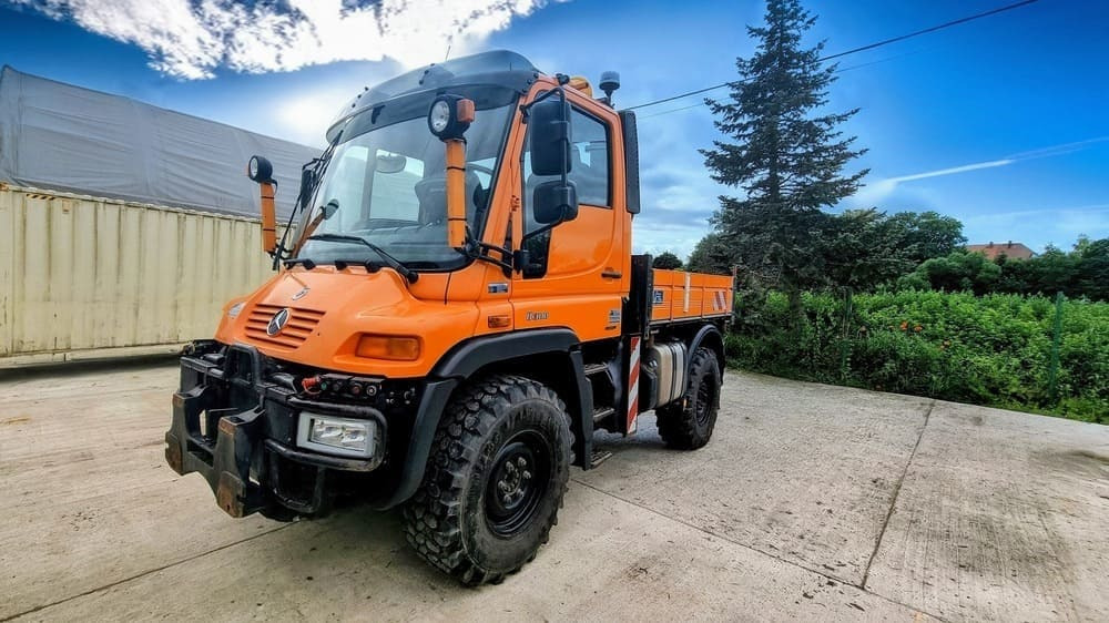 MERCEDES-BENZ Unimog U300 - Véhicule de voirie/ Spécial: photos 2 MERCEDES-BENZ Unimog U300 - Véhicule de voirie/ Spécial: photos 2