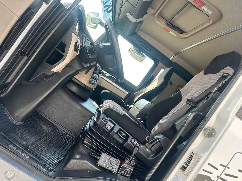 MAN TGS 18.460 Kiphidravlika Intarder - Tracteur routier: photos 5 MAN TGS 18.460 Kiphidravlika Intarder - Tracteur routier: photos 5