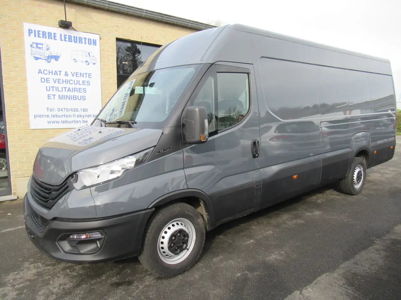 Iveco Daily L3h2 clim 23000€+tva/btw - Fourgon utilitaire: photos 1 Iveco Daily L3h2 clim 23000€+tva/btw - Fourgon utilitaire: photos 1