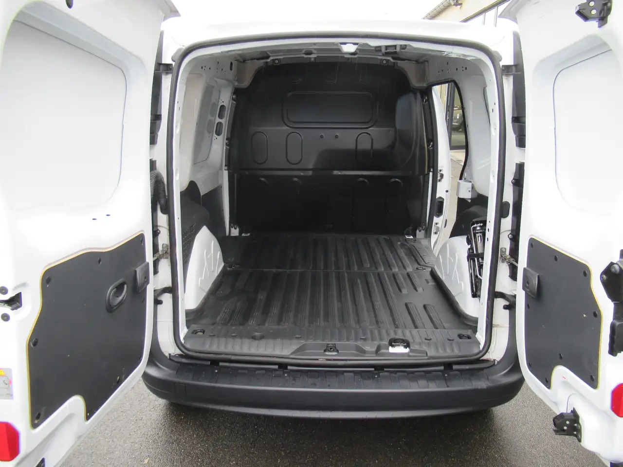 Renault Kangoo 15 DCI GRAND CONFORT CLIM 8250€+TVA/BTW - Fourgonnette: photos 5 Renault Kangoo 15 DCI GRAND CONFORT CLIM 8250€+TVA/BTW - Fourgonnette: photos 5