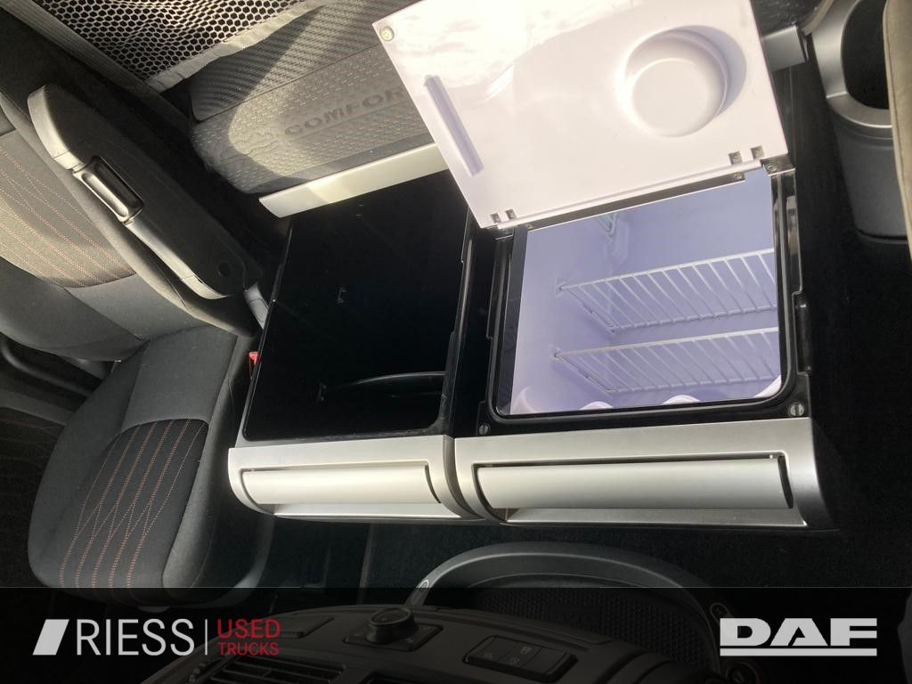 Tracteur routier DAF XF 480 FT Super Space Cab Intarder / Nebenantrie DAF XF 480 FT Super Space Cab Intarder / Nebenantrie: photos 14 Tracteur routier DAF XF 480 FT Super Space Cab Intarder / Nebenantrie DAF XF 480 FT Super Space Cab Intarder / Nebenantrie: photos 14