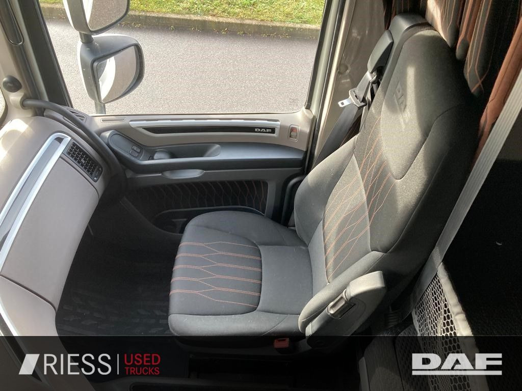 Tracteur routier DAF XF 480 FT Super Space Cab Intarder / Nebenantrie DAF XF 480 FT Super Space Cab Intarder / Nebenantrie: photos 13 Tracteur routier DAF XF 480 FT Super Space Cab Intarder / Nebenantrie DAF XF 480 FT Super Space Cab Intarder / Nebenantrie: photos 13