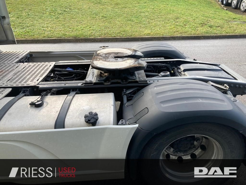 Tracteur routier DAF XF 480 FT Super Space Cab Intarder / Nebenantrie DAF XF 480 FT Super Space Cab Intarder / Nebenantrie: photos 11 Tracteur routier DAF XF 480 FT Super Space Cab Intarder / Nebenantrie DAF XF 480 FT Super Space Cab Intarder / Nebenantrie: photos 11