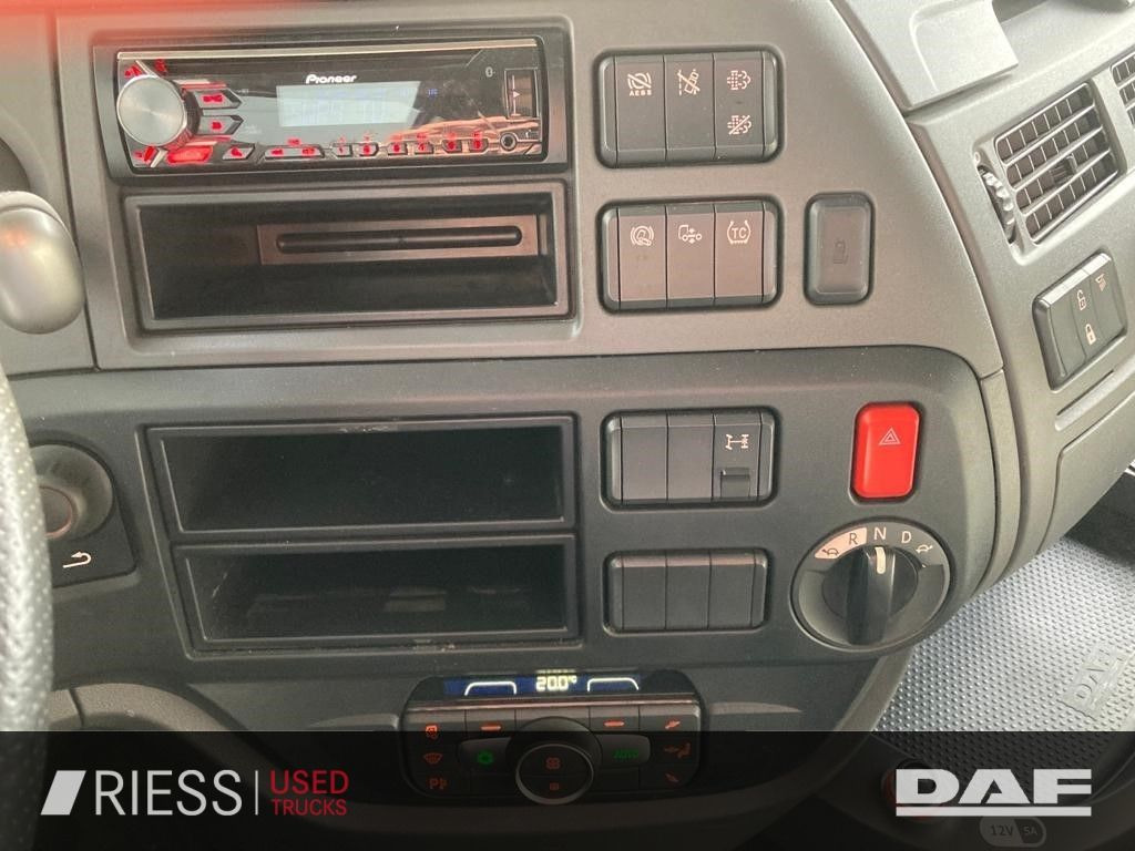 Tracteur routier DAF XF 480 FT Super Space Cab Intarder / Nebenantrie DAF XF 480 FT Super Space Cab Intarder / Nebenantrie: photos 18 Tracteur routier DAF XF 480 FT Super Space Cab Intarder / Nebenantrie DAF XF 480 FT Super Space Cab Intarder / Nebenantrie: photos 18