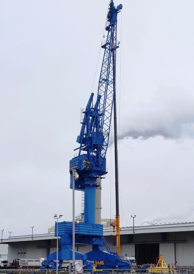 Takraf PDK - Grue à tour: photos 2 Takraf PDK - Grue à tour: photos 2