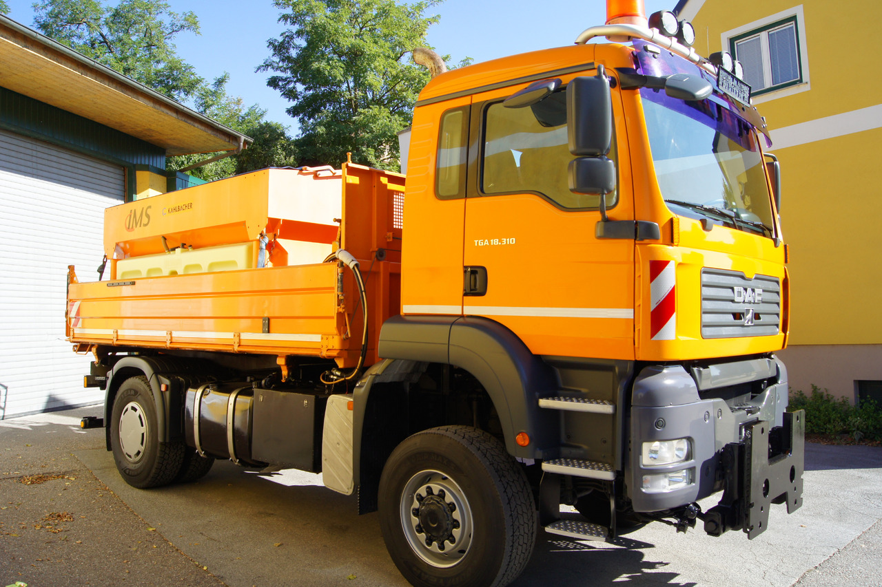 MAN TGA 18.310 BL 4x4/MEILLER/Salzstreuer/Winterdienst - Camion benne: photos 5 MAN TGA 18.310 BL 4x4/MEILLER/Salzstreuer/Winterdienst - Camion benne: photos 5