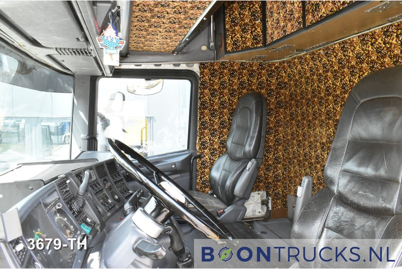 Scania 164 580 V8 6x2 | MANUAL * RETARDER * OPEN EXHAUST * BOOGIE 10 WHEELS - Tracteur routier: photos 2 Scania 164 580 V8 6x2 | MANUAL * RETARDER * OPEN EXHAUST * BOOGIE 10 WHEELS - Tracteur routier: photos 2