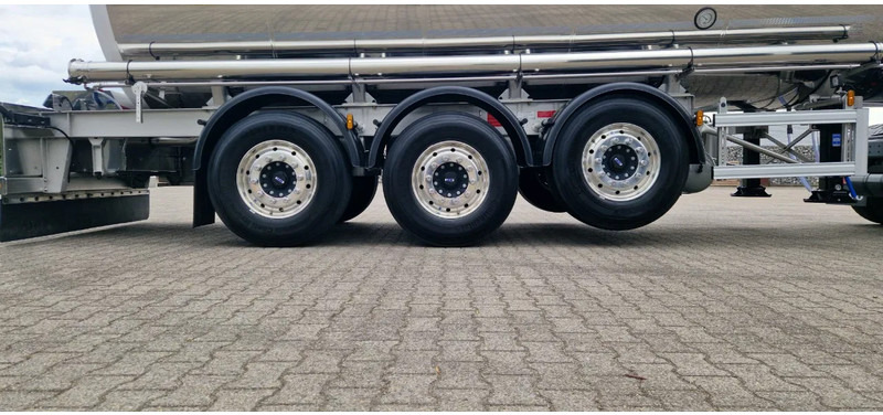 Magyar 32000 liter levensmiddelen tankoplegger NEW/NIEUW/NEU - Semi-remorque citerne: photos 5 Magyar 32000 liter levensmiddelen tankoplegger NEW/NIEUW/NEU - Semi-remorque citerne: photos 5