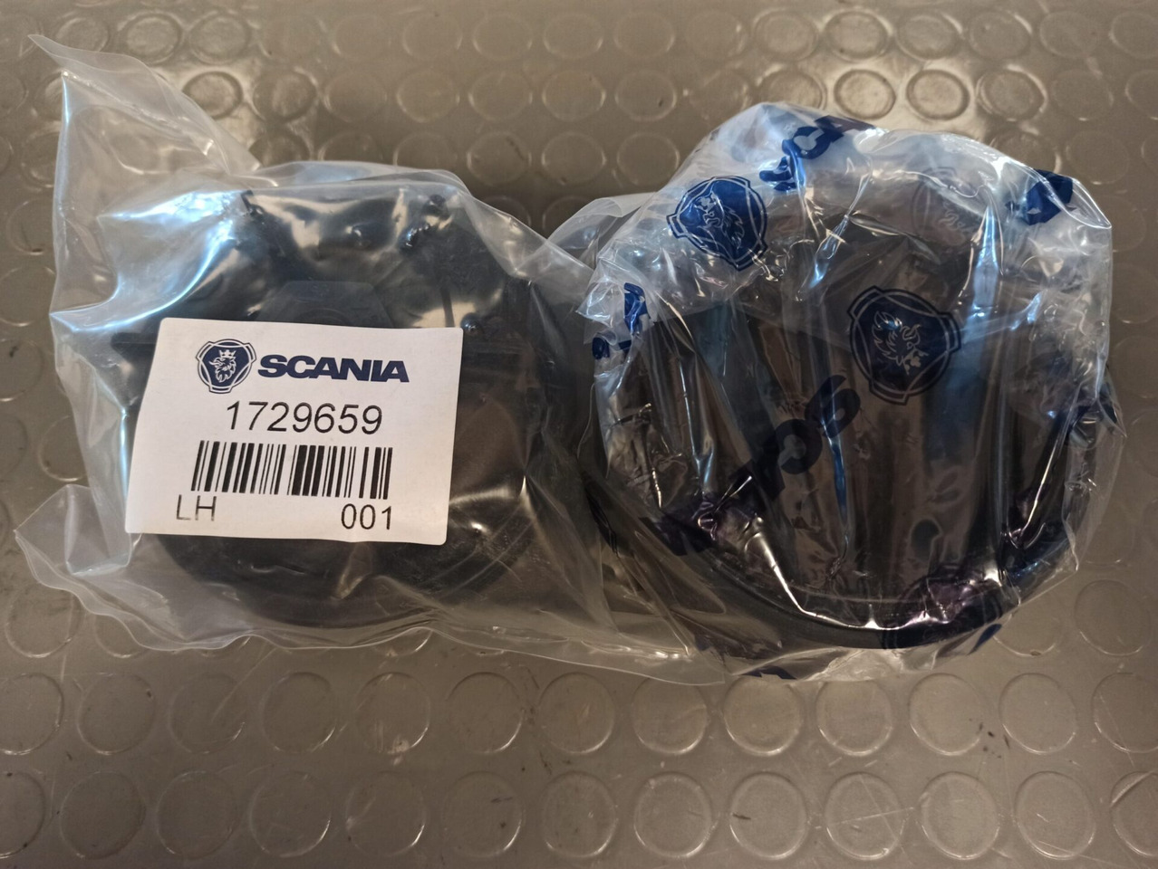 SCANIA FUEL FILTER COVER 1729659 - Filtre à carburant pour Camion: photos 1 SCANIA FUEL FILTER COVER 1729659 - Filtre à carburant pour Camion: photos 1