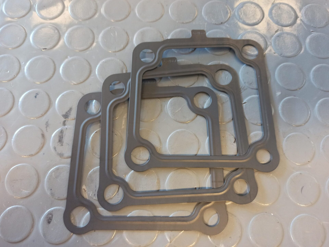 SCANIA GASKET - 2684667 - Boîte de vitesse et pièces pour Camion: photos 1 SCANIA GASKET - 2684667 - Boîte de vitesse et pièces pour Camion: photos 1