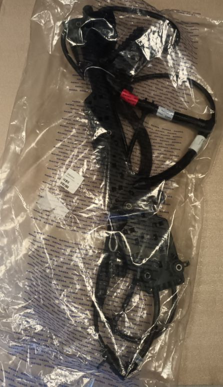 VOLVO CABLE HARNESS 20463916 - Câble/ Fil pour Camion: photos 1 VOLVO CABLE HARNESS 20463916 - Câble/ Fil pour Camion: photos 1