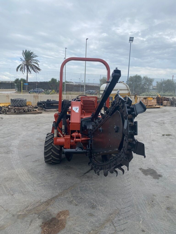 Trancheuse Ditch-Witch RT45: photos 6