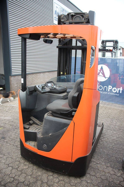 BT RRE 200 - Chariot à mât rétractable: photos 5 BT RRE 200 - Chariot à mât rétractable: photos 5