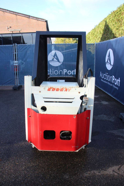 Bobcat 315 - Chargeuse sur pneus: photos 4 Bobcat 315 - Chargeuse sur pneus: photos 4