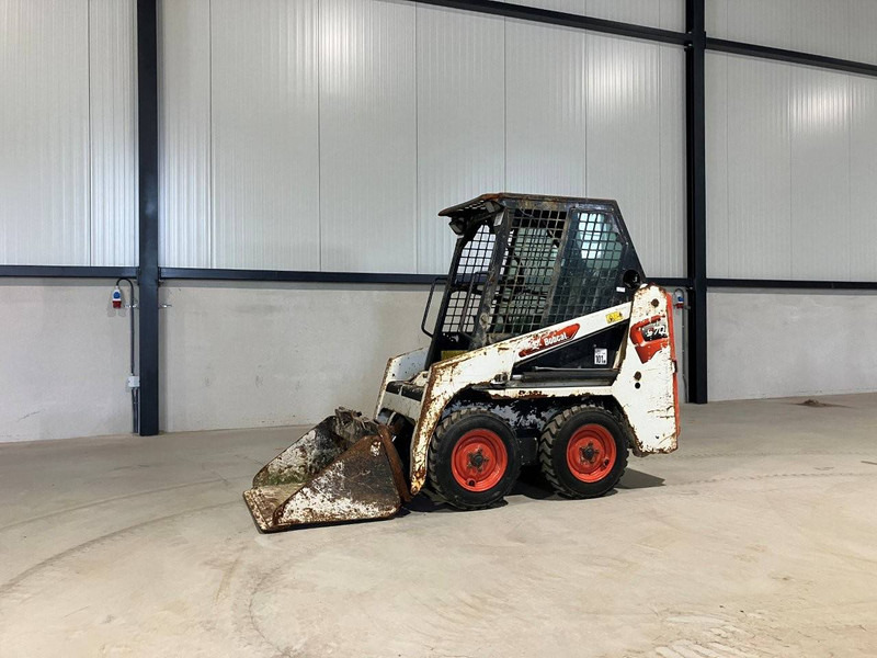 Bobcat S70 - Chargeuse sur pneus: photos 1 Bobcat S70 - Chargeuse sur pneus: photos 1