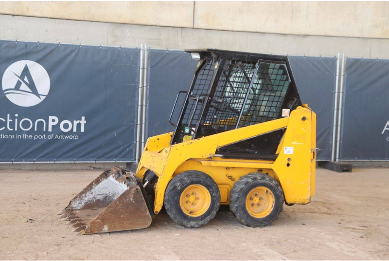 Bobcat S70 - Chargeuse sur pneus: photos 1 Bobcat S70 - Chargeuse sur pneus: photos 1