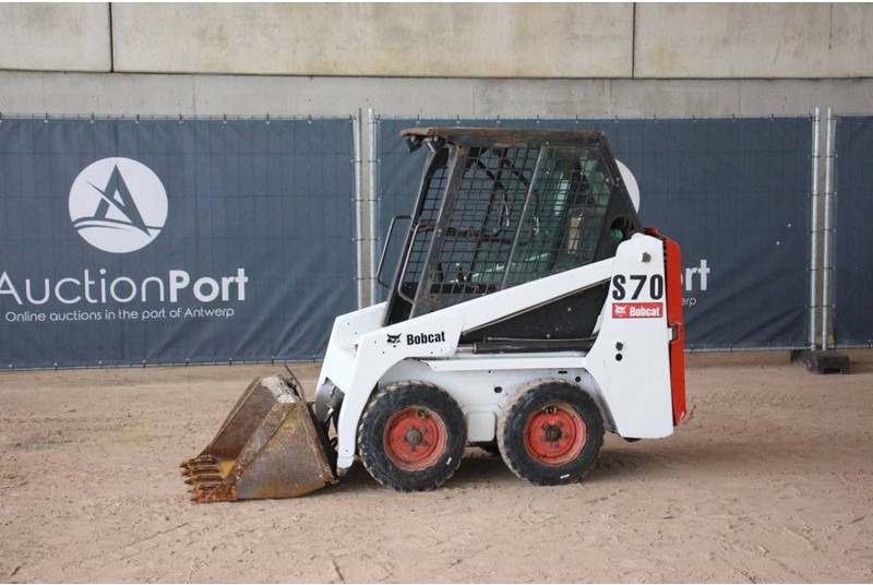 Bobcat S70 - Chargeuse sur pneus: photos 1 Bobcat S70 - Chargeuse sur pneus: photos 1