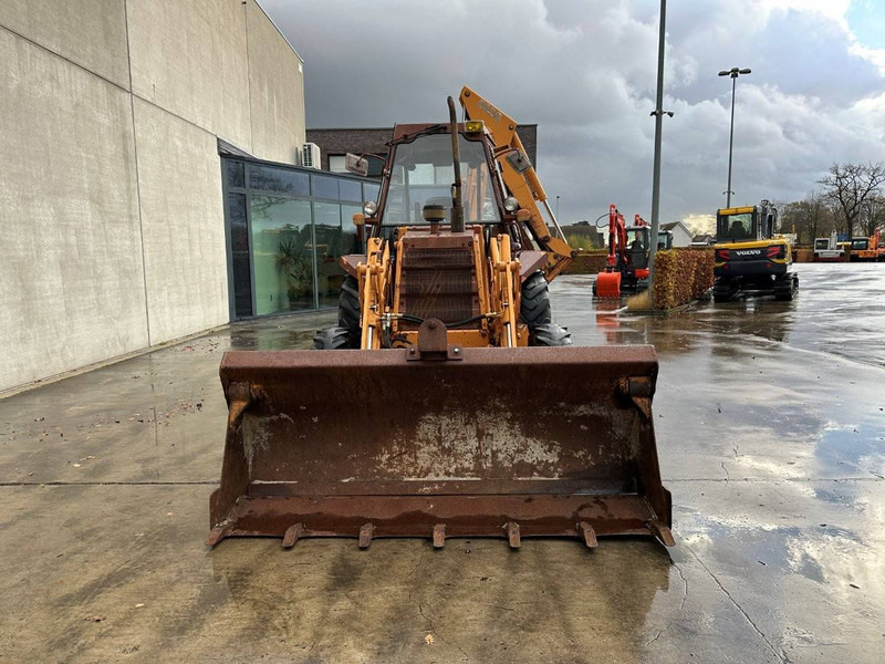 Case 580G - Tractopelle: photos 2 Case 580G - Tractopelle: photos 2