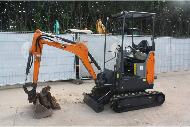 Doosan DX17Z - Mini pelle: photos 1 Doosan DX17Z - Mini pelle: photos 1
