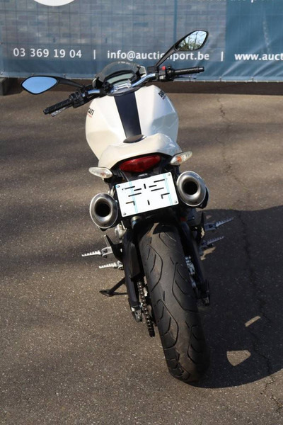 Ducati MONSTER 696 - Motocyclette: photos 5 Ducati MONSTER 696 - Motocyclette: photos 5