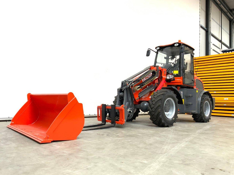 Everun ER2500 - Chargeuse sur pneus: photos 5 Everun ER2500 - Chargeuse sur pneus: photos 5