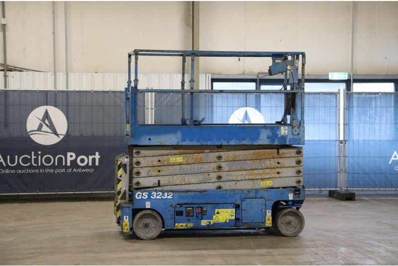 Genie GS-3232 - Nacelle ciseaux: photos 1 Genie GS-3232 - Nacelle ciseaux: photos 1