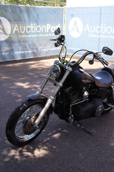 Motocyclette Harley-Davidson Dyna Street Bob: photos 11