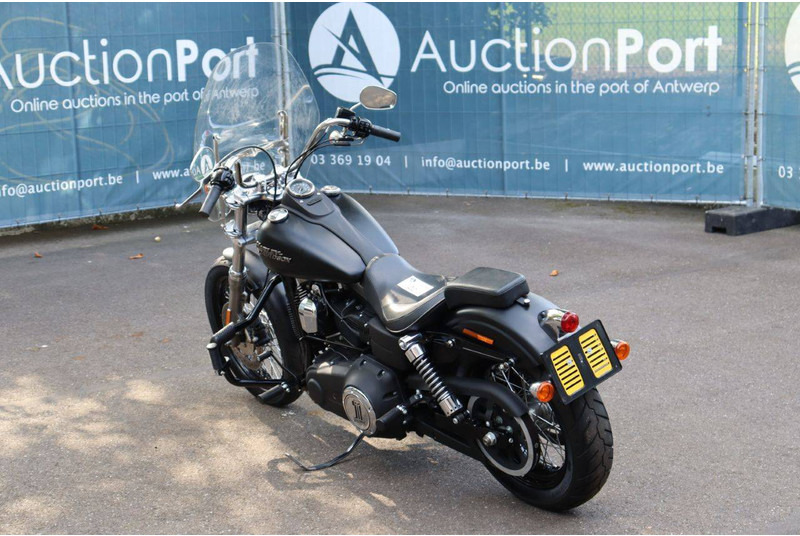Harley-Davidson Dyna Street Bob - Motocyclette: photos 4 Harley-Davidson Dyna Street Bob - Motocyclette: photos 4