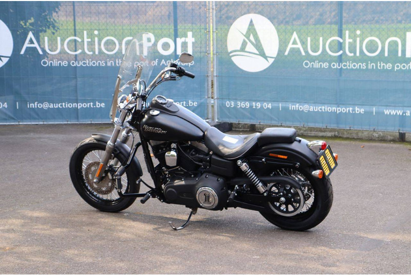 Harley-Davidson Dyna Street Bob - Motocyclette: photos 3 Harley-Davidson Dyna Street Bob - Motocyclette: photos 3