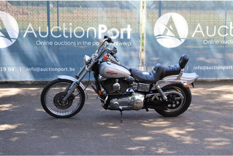 Harley-Davidson Dyna Wide Glide - Motocyclette: photos 1 Harley-Davidson Dyna Wide Glide - Motocyclette: photos 1