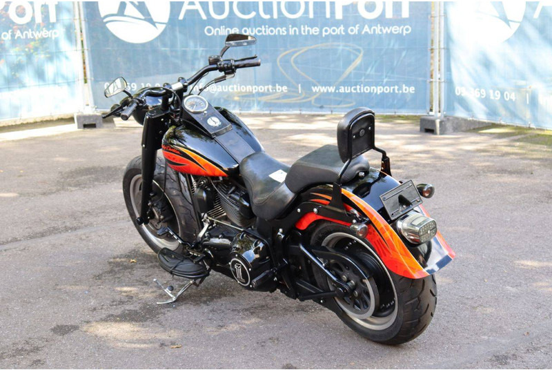 Harley-Davidson Fat Boy Low - Motocyclette: photos 4 Harley-Davidson Fat Boy Low - Motocyclette: photos 4