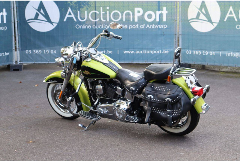 Harley-Davidson Heritage Softail Classic - Motocyclette: photos 3 Harley-Davidson Heritage Softail Classic - Motocyclette: photos 3