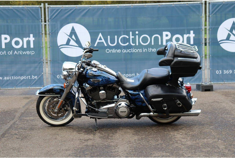 Harley-Davidson Road King Classic Touring - Motocyclette: photos 2 Harley-Davidson Road King Classic Touring - Motocyclette: photos 2