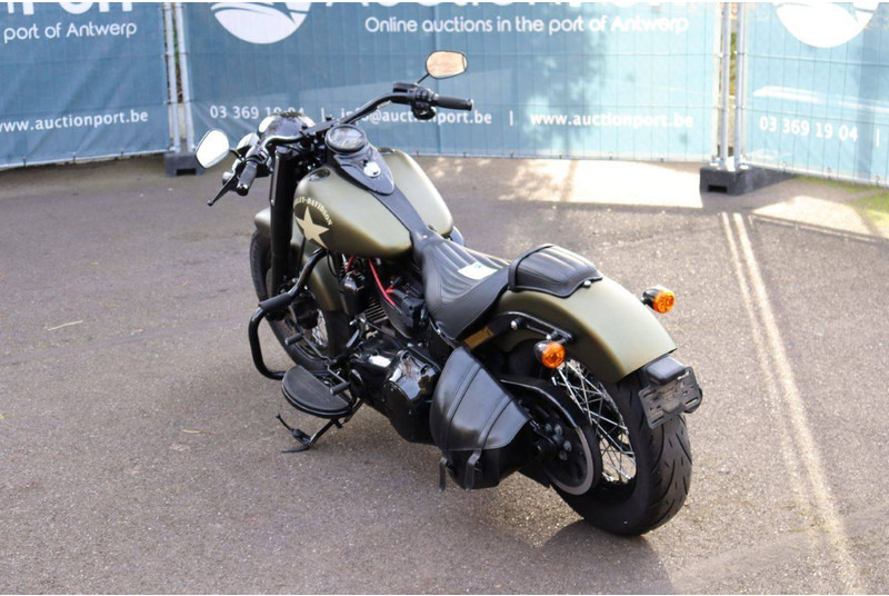 Harley-Davidson Slim S - Motocyclette: photos 4 Harley-Davidson Slim S - Motocyclette: photos 4