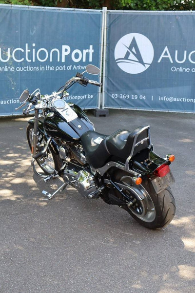 Harley-Davidson Softail Custom - Motocyclette: photos 4 Harley-Davidson Softail Custom - Motocyclette: photos 4