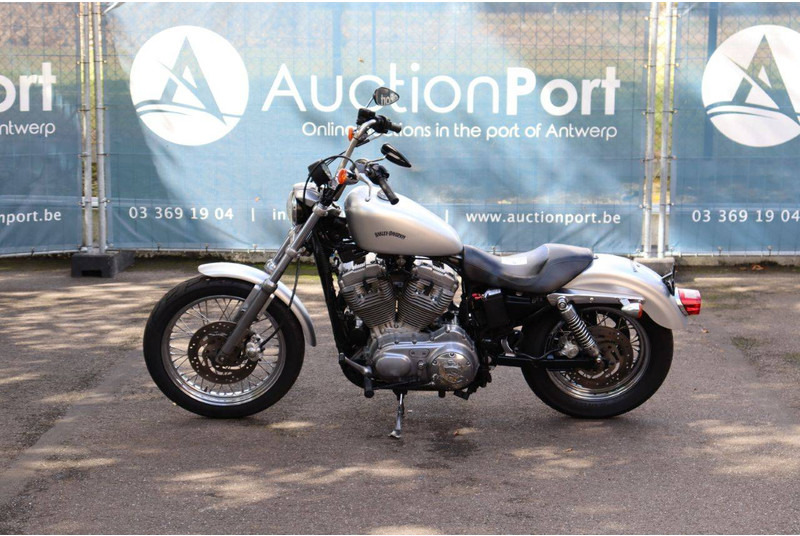 Harley-Davidson Sportster XL 883 Roadster - Motocyclette: photos 2 Harley-Davidson Sportster XL 883 Roadster - Motocyclette: photos 2