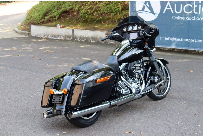 Motocyclette Harley-Davidson Street Glide: photos 6 Motocyclette Harley-Davidson Street Glide: photos 6