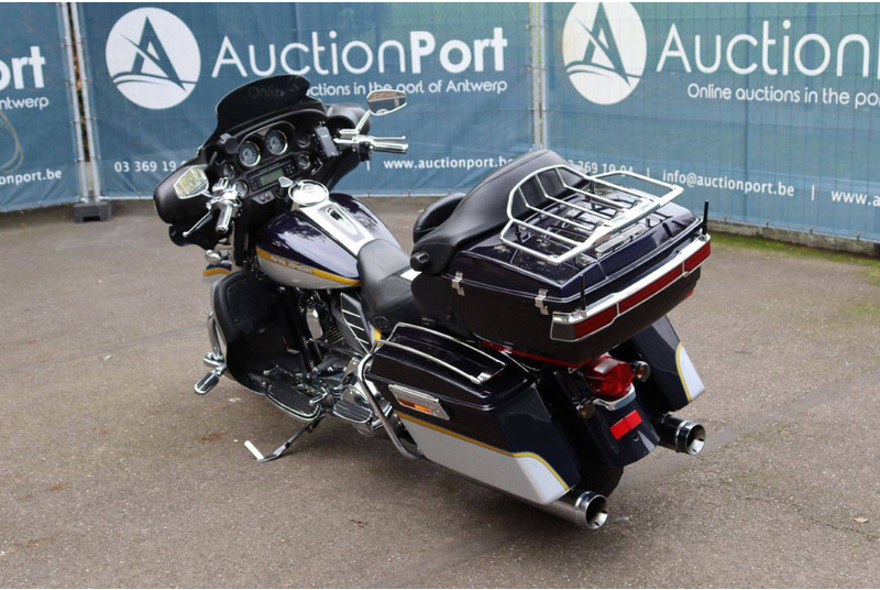 Harley-Davidson ULTRA CLASSIC CVO - Motocyclette: photos 4 Harley-Davidson ULTRA CLASSIC CVO - Motocyclette: photos 4