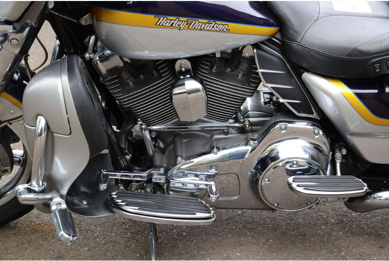 Motocyclette Harley-Davidson ULTRA CLASSIC CVO: photos 14 Motocyclette Harley-Davidson ULTRA CLASSIC CVO: photos 14