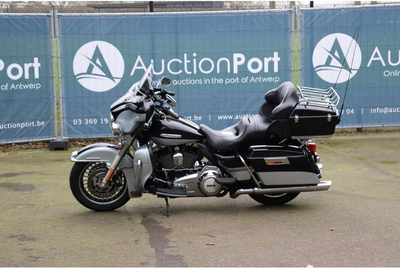 Harley-Davidson Ultra Classic - Motocyclette: photos 1 Harley-Davidson Ultra Classic - Motocyclette: photos 1