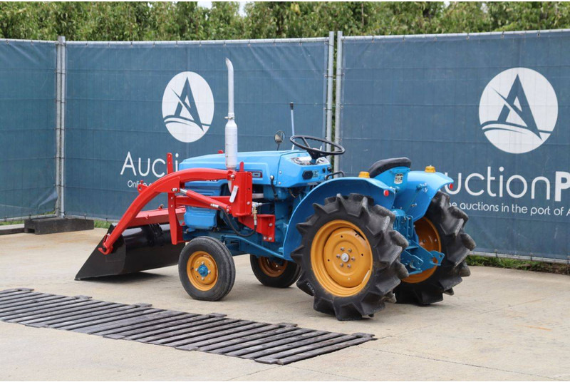 Hinomoto BEST E14 - Tracteur agricole: photos 4 Hinomoto BEST E14 - Tracteur agricole: photos 4