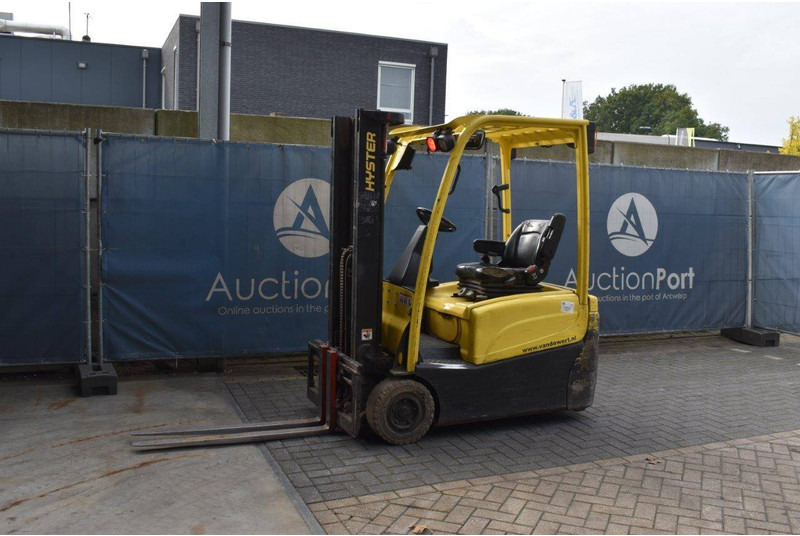Hyster J1.6XNT - Chariot élévateur électrique: photos 1 Hyster J1.6XNT - Chariot élévateur électrique: photos 1